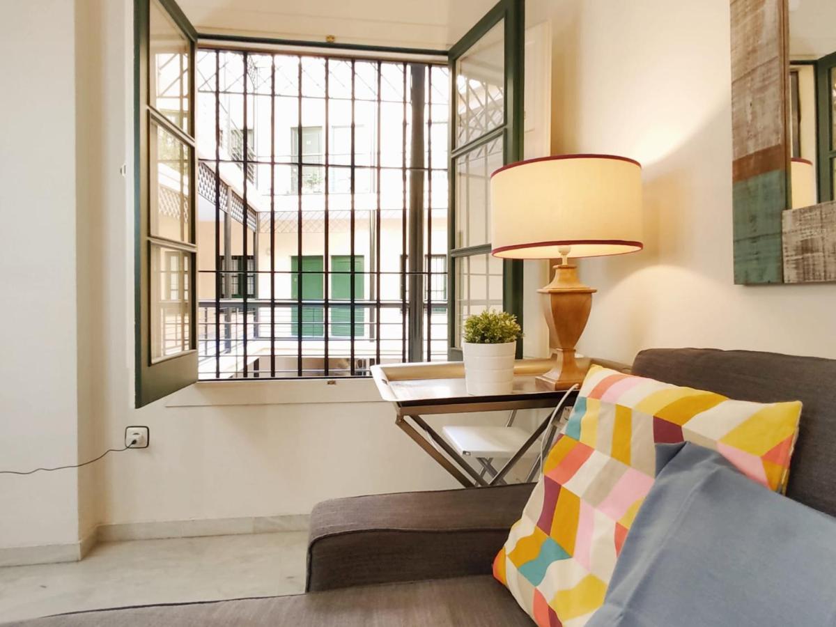 Homeyseville-bright At Santa Cruz 4 Pax, Parking Optional Appartement Sevilla