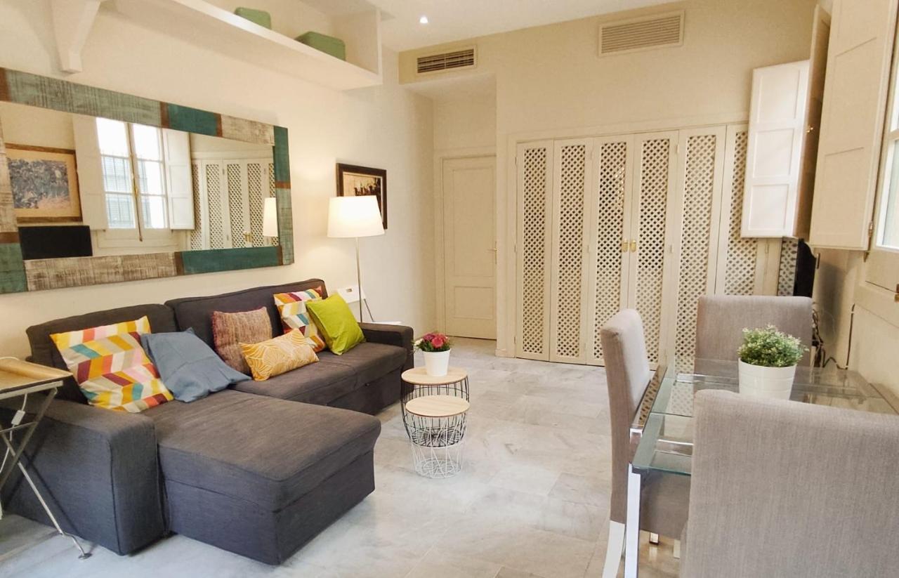 Homeyseville-bright At Santa Cruz 4 Pax, Parking Optional Appartement *